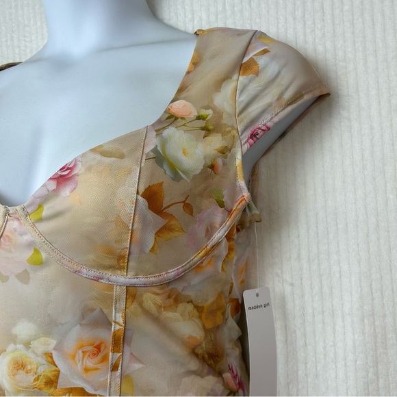 NWT Madden Girl Juniors Top With A Floral Pattern Size L - Picture 4 of 9